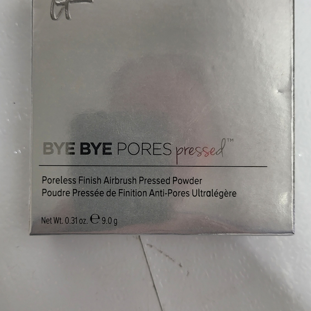 Bye Bye Pores Pressed Translucent Powder Makeup